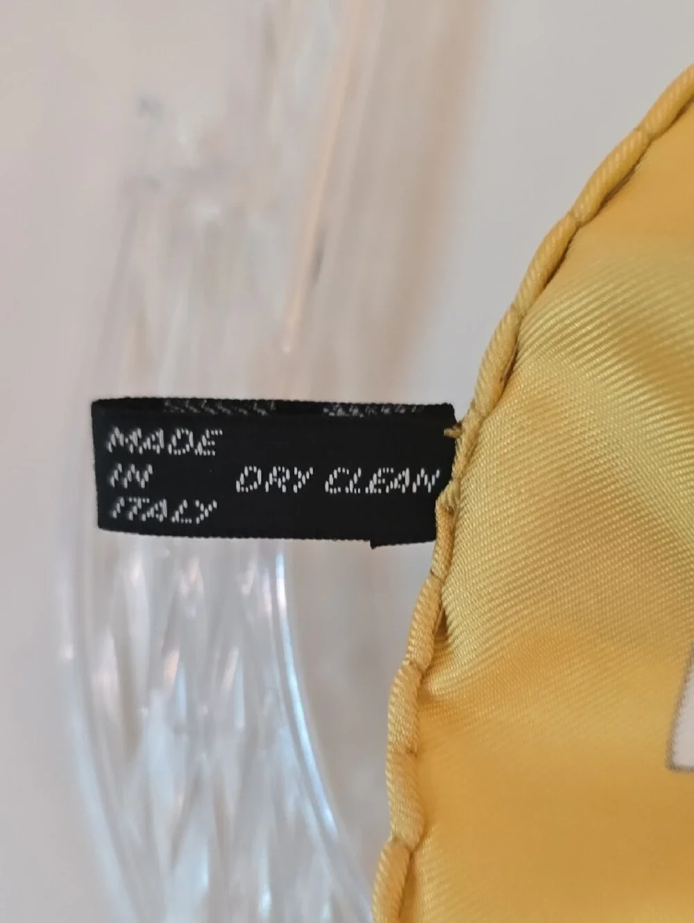 Vintage R di RAJU Italy Silk Scarf 34